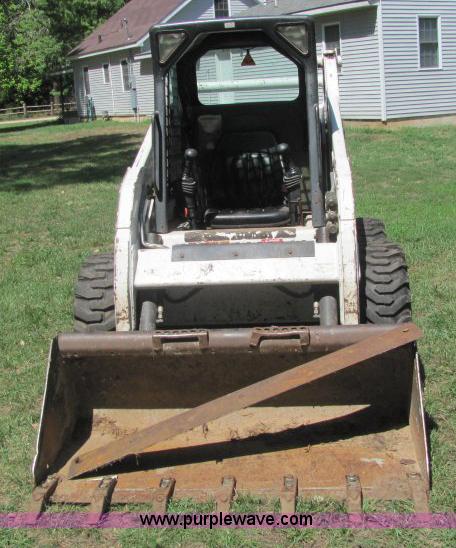 image for item A2690 2004 Bobcat S175 skid steer