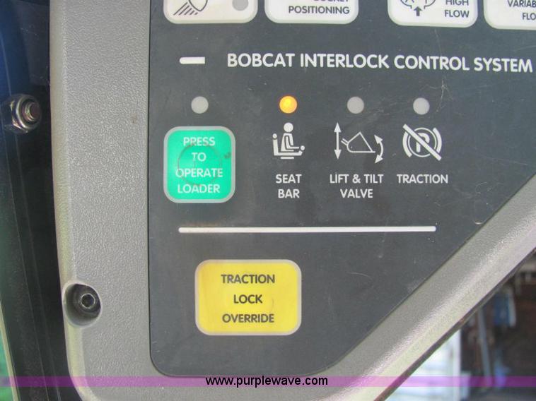 image for item A2690 2004 Bobcat S175 skid steer