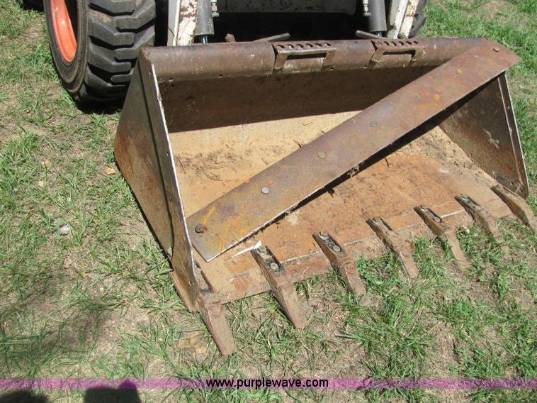 image for item A2690 2004 Bobcat S175 skid steer