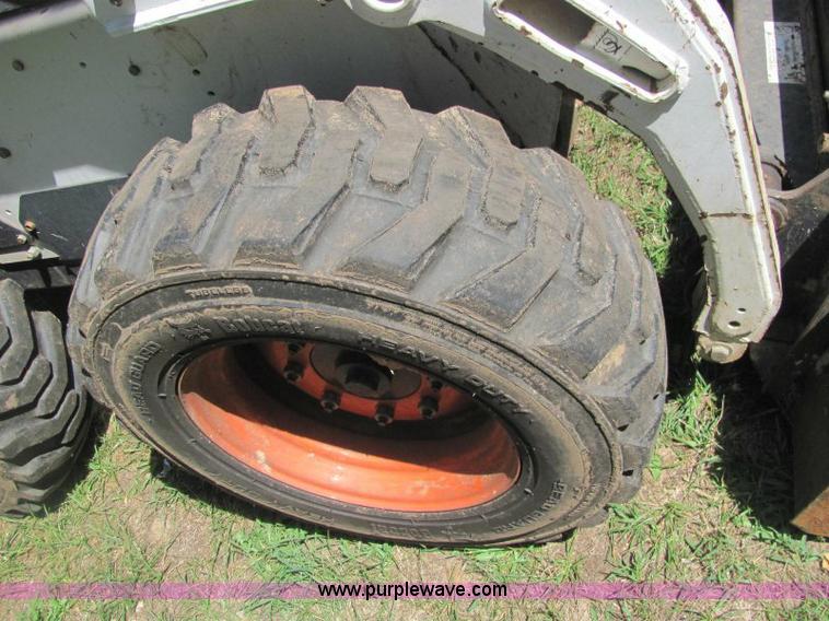 image for item A2690 2004 Bobcat S175 skid steer