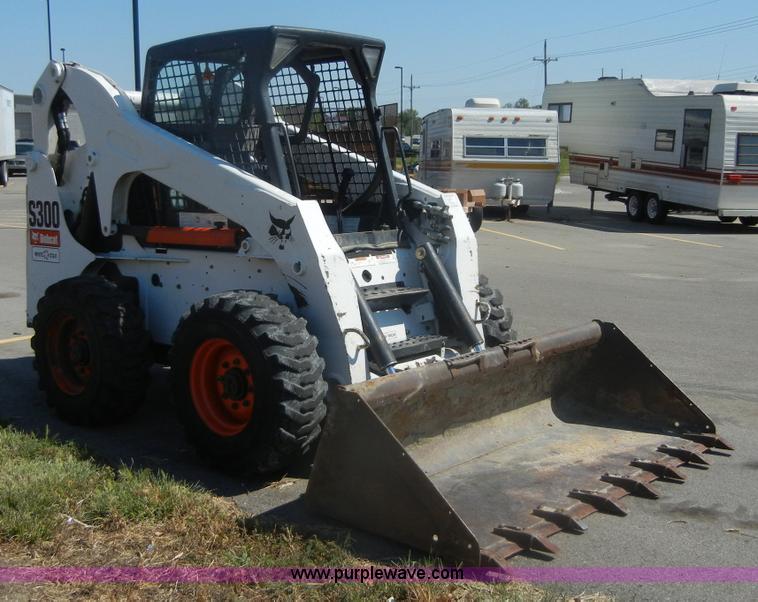image for item A3098 2008 Bobcat S300 skid steer