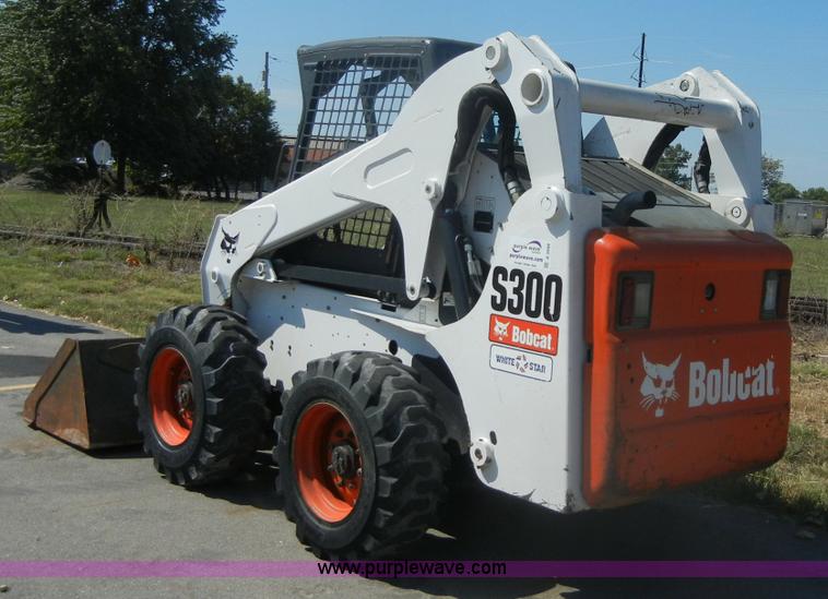 image for item A3098 2008 Bobcat S300 skid steer