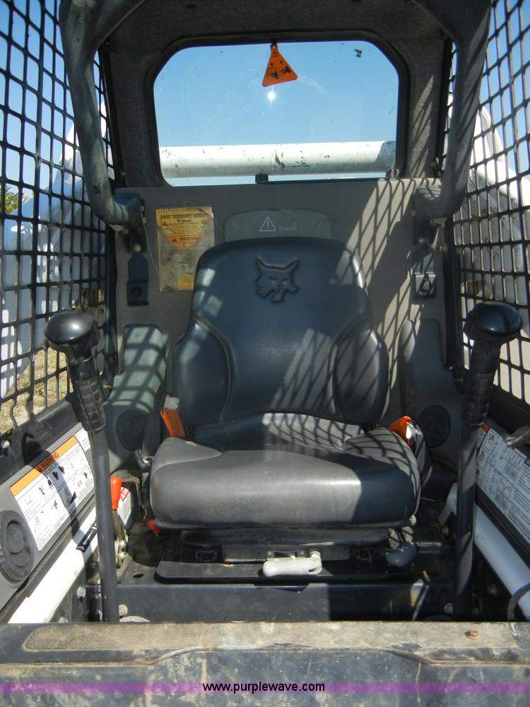 image for item A3098 2008 Bobcat S300 skid steer