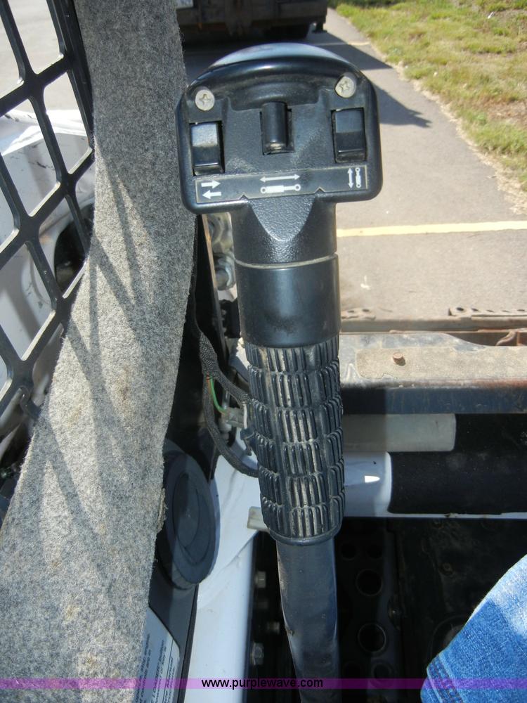 image for item A3098 2008 Bobcat S300 skid steer