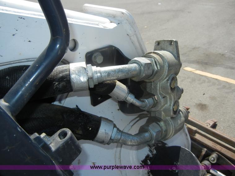 image for item A3098 2008 Bobcat S300 skid steer