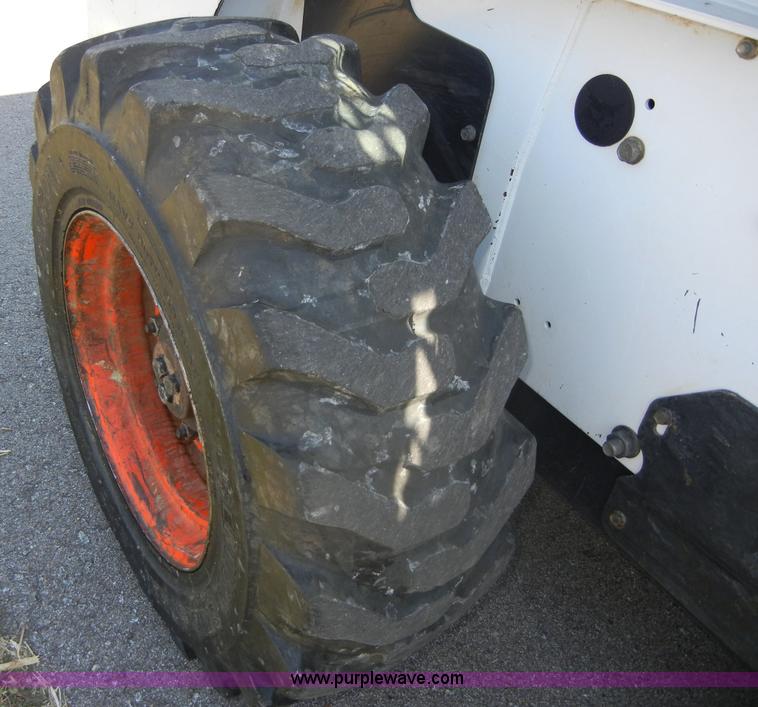 image for item A3098 2008 Bobcat S300 skid steer
