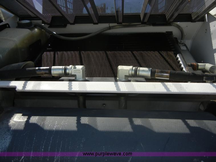 image for item A3098 2008 Bobcat S300 skid steer