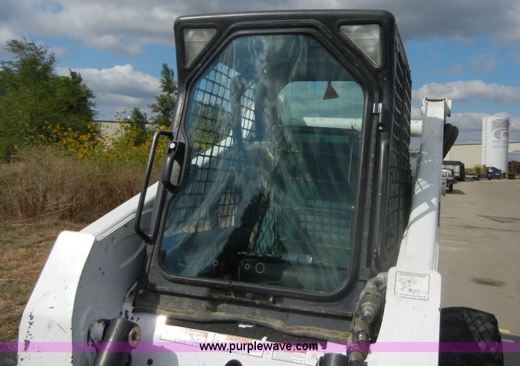 image for item A3098 2008 Bobcat S300 skid steer