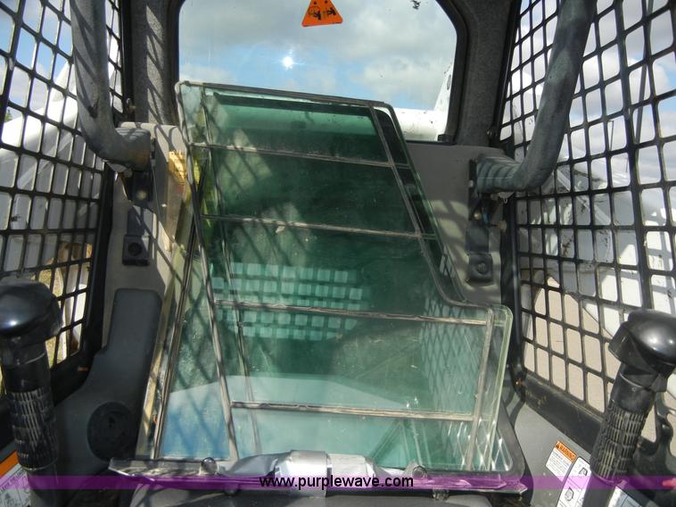 image for item A3098 2008 Bobcat S300 skid steer