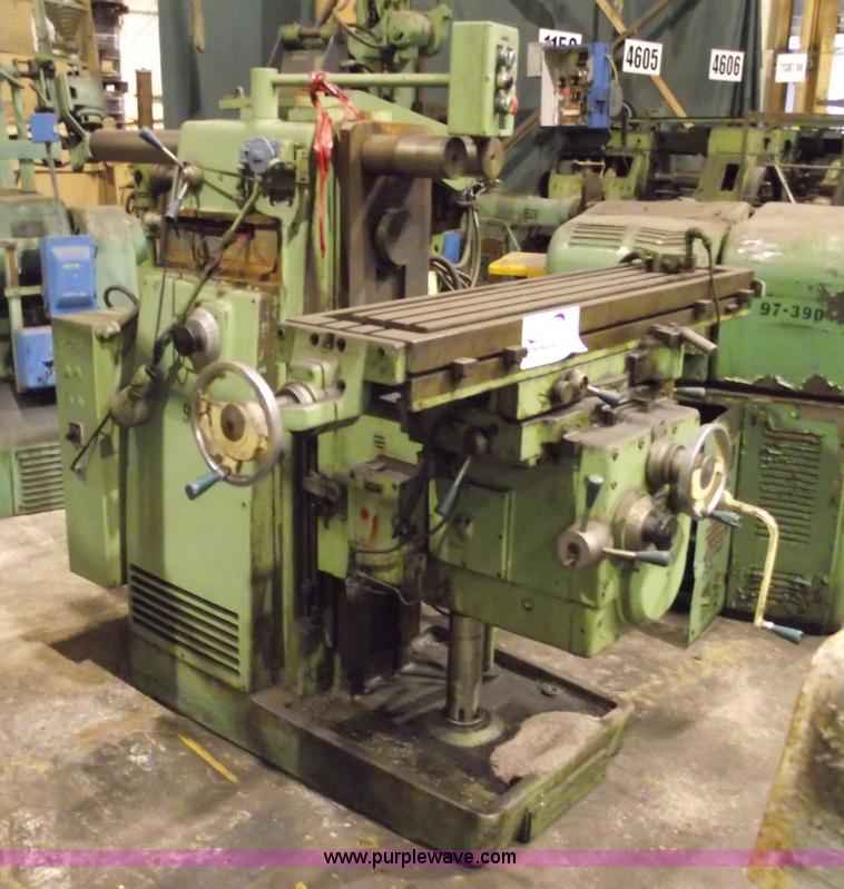 image for item A4004 Milwaukee Kearney & Trecker 205 S-12 milling machine