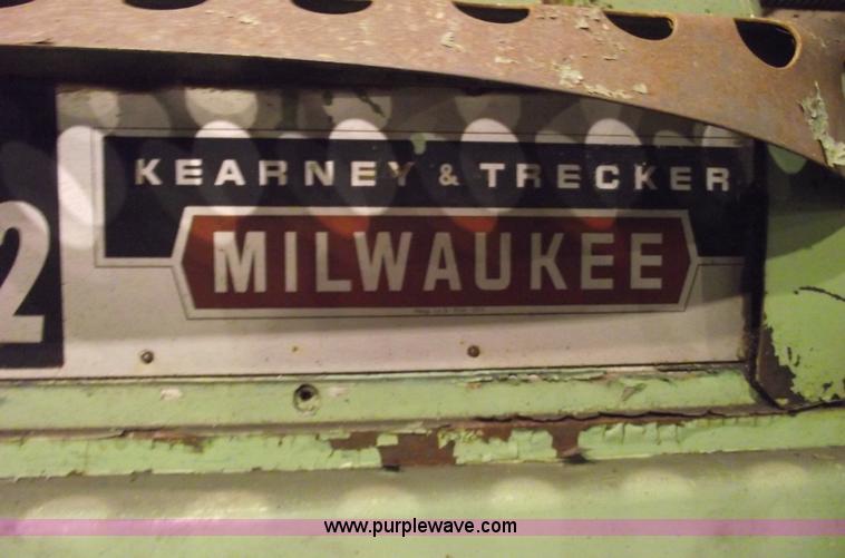image for item A4004 Milwaukee Kearney & Trecker 205 S-12 milling machine