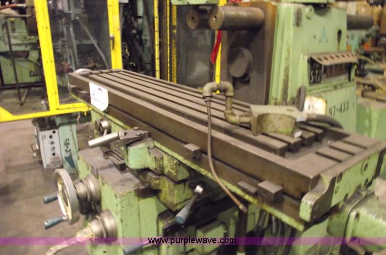 image for item A4004 Milwaukee Kearney & Trecker 205 S-12 milling machine