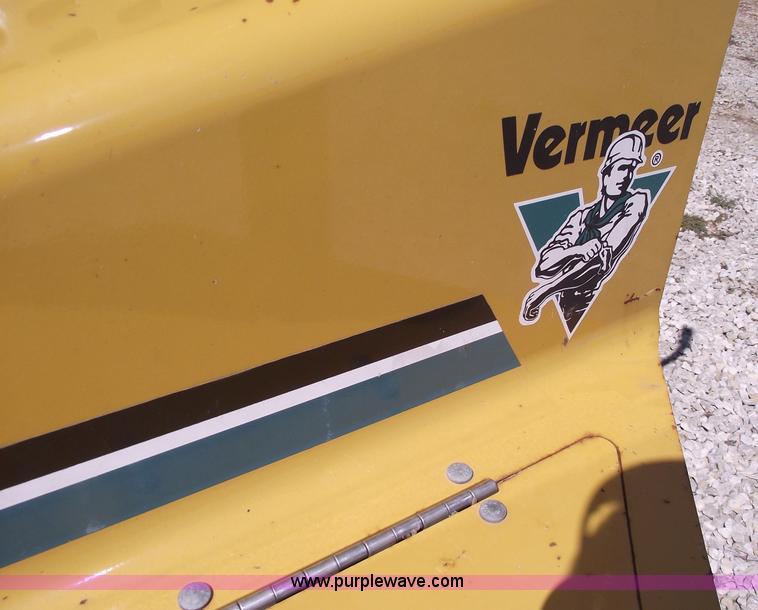 image for item A4007 Vermeer BC625A wood chipper