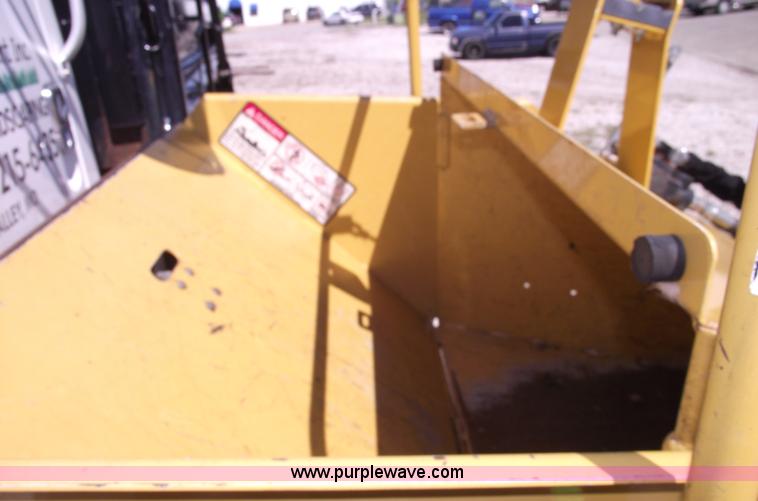 image for item A4007 Vermeer BC625A wood chipper