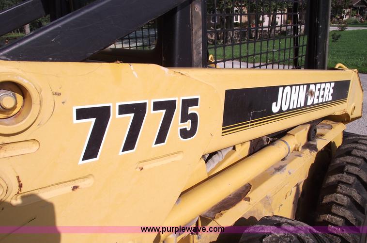 image for item A4022 1998 John Deere 7775 skid steer