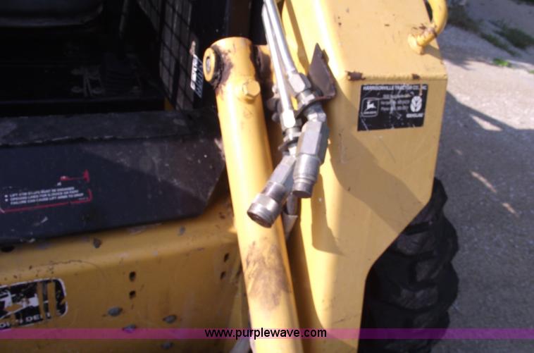 image for item A4022 1998 John Deere 7775 skid steer