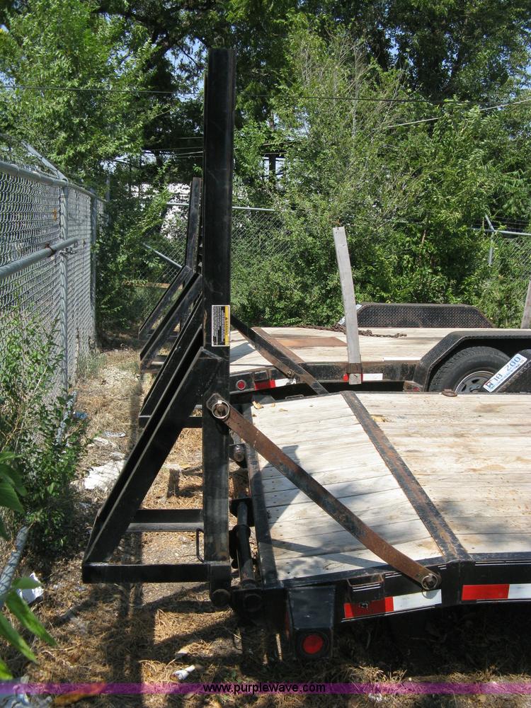 image for item A4322 2007 Load Trail tandem axle flatbed trailer