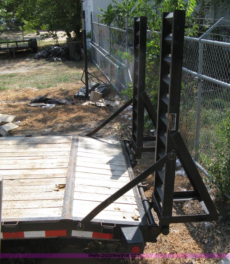 image for item A4322 2007 Load Trail tandem axle flatbed trailer