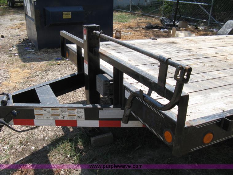 image for item A4322 2007 Load Trail tandem axle flatbed trailer
