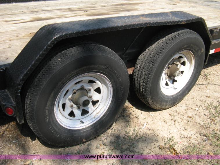 image for item A4322 2007 Load Trail tandem axle flatbed trailer