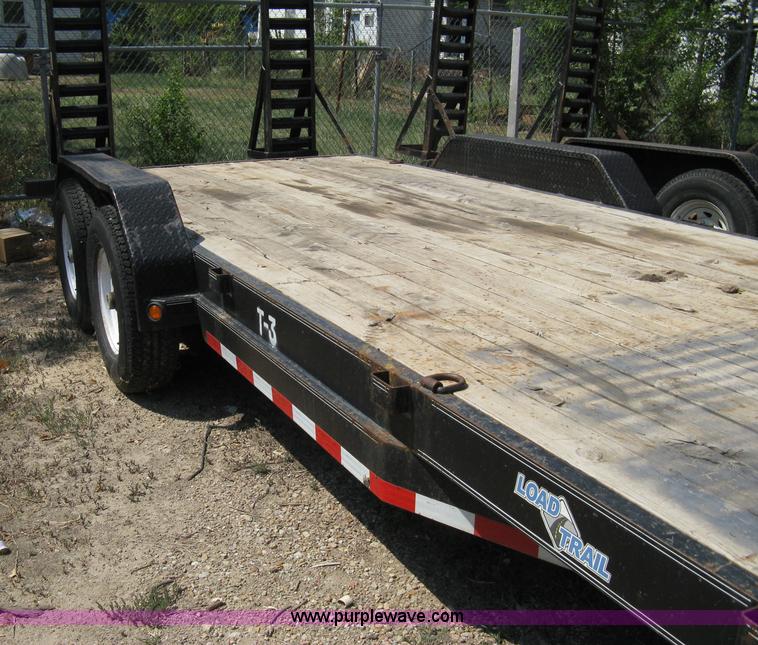 image for item A4322 2007 Load Trail tandem axle flatbed trailer