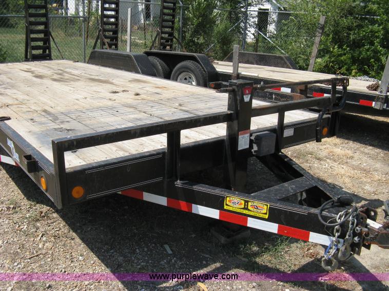 image for item A4322 2007 Load Trail tandem axle flatbed trailer