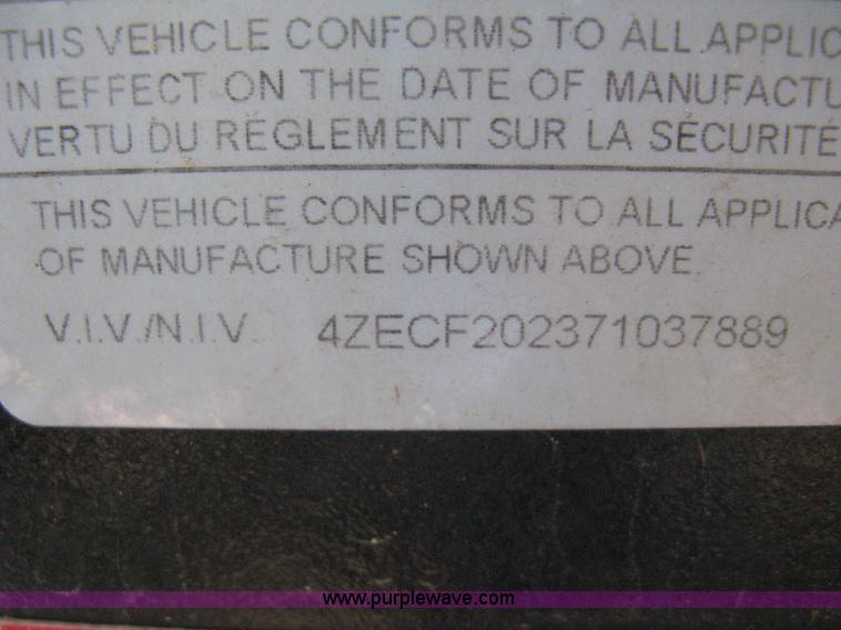 image for item A4322 2007 Load Trail tandem axle flatbed trailer