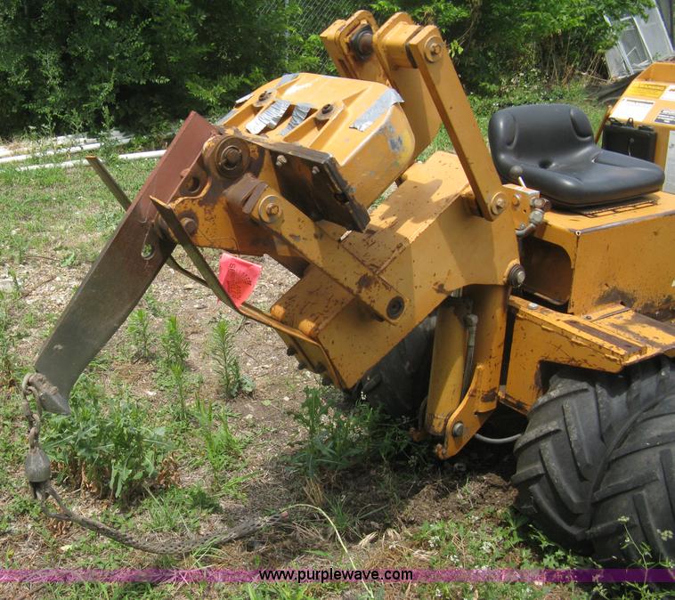 image for item A4323 1992 Case Maxi-Sneaker series B articulated trencher and vibratory plow tractor