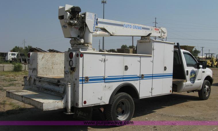 image for item A4324 2001 Ford F550 XL Super Duty service truck