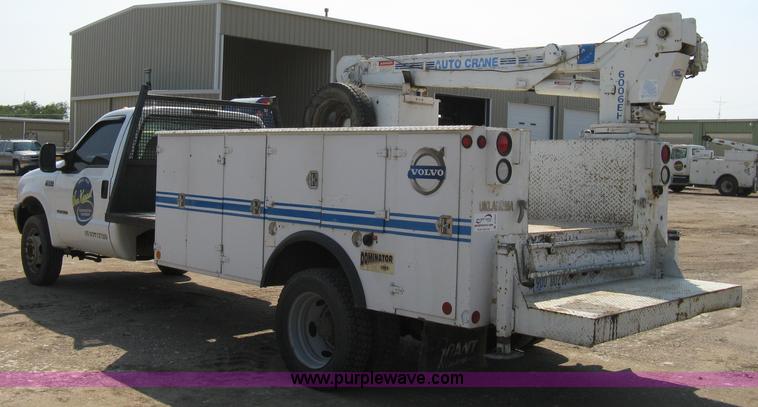 image for item A4324 2001 Ford F550 XL Super Duty service truck