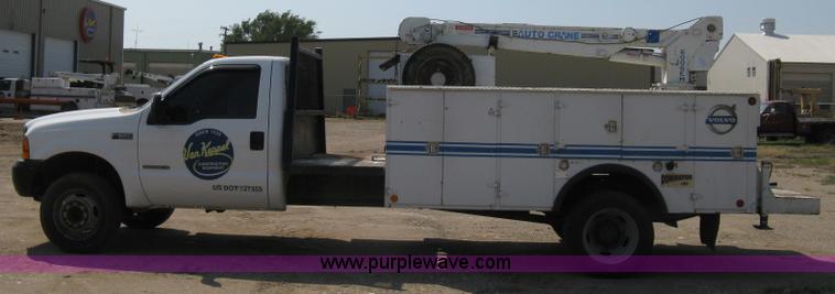 image for item A4324 2001 Ford F550 XL Super Duty service truck