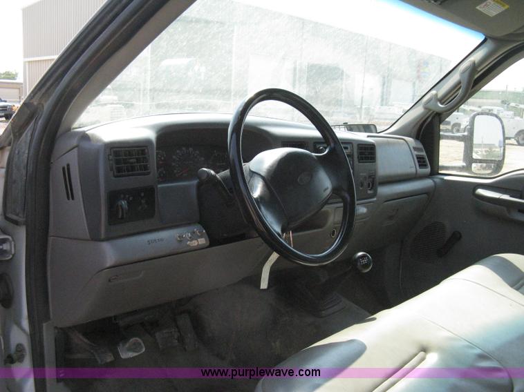 image for item A4324 2001 Ford F550 XL Super Duty service truck
