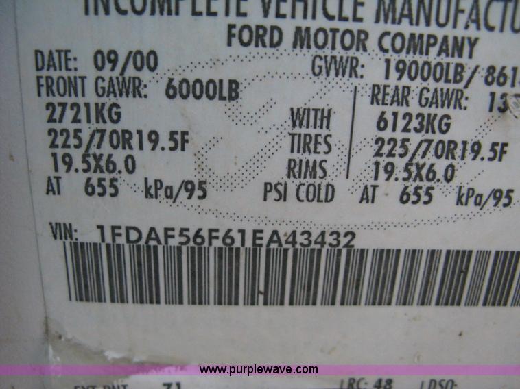 image for item A4324 2001 Ford F550 XL Super Duty service truck