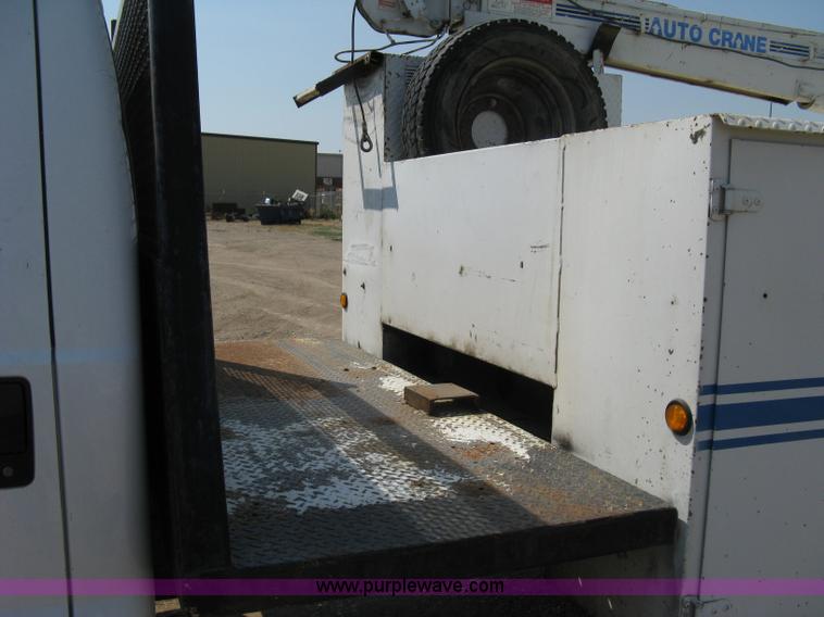 image for item A4324 2001 Ford F550 XL Super Duty service truck