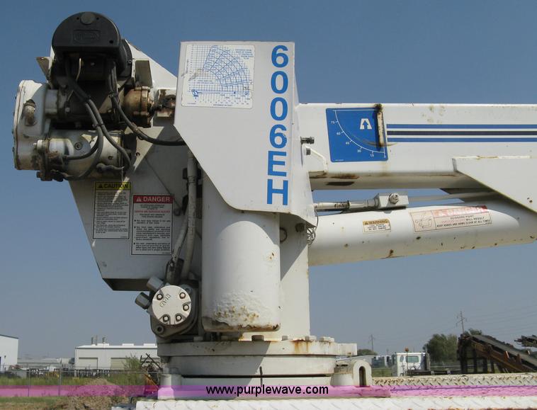 image for item A4324 2001 Ford F550 XL Super Duty service truck