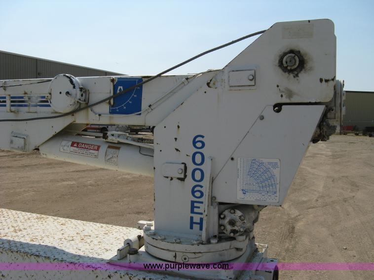 image for item A4324 2001 Ford F550 XL Super Duty service truck