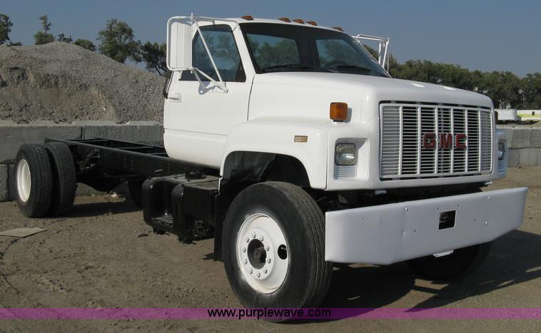 image for item A4325 1992 GMC TopKick truck cab and chassis