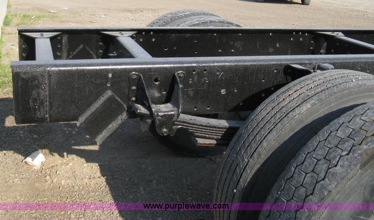 image for item A4325 1992 GMC TopKick truck cab and chassis