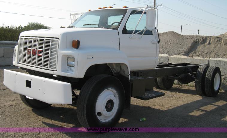image for item A4325 1992 GMC TopKick truck cab and chassis