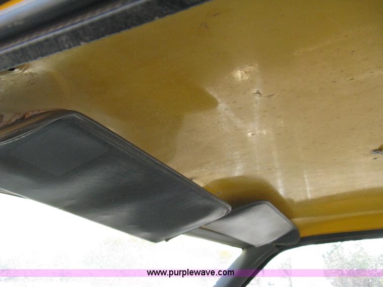 image for item A4325 1992 GMC TopKick truck cab and chassis