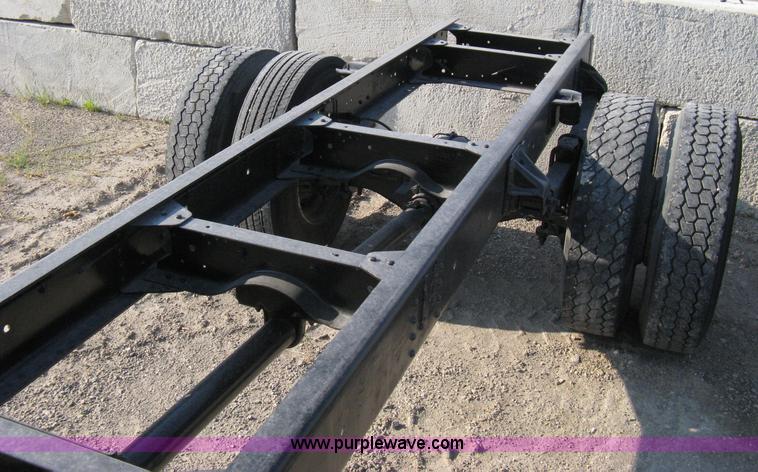 image for item A4325 1992 GMC TopKick truck cab and chassis