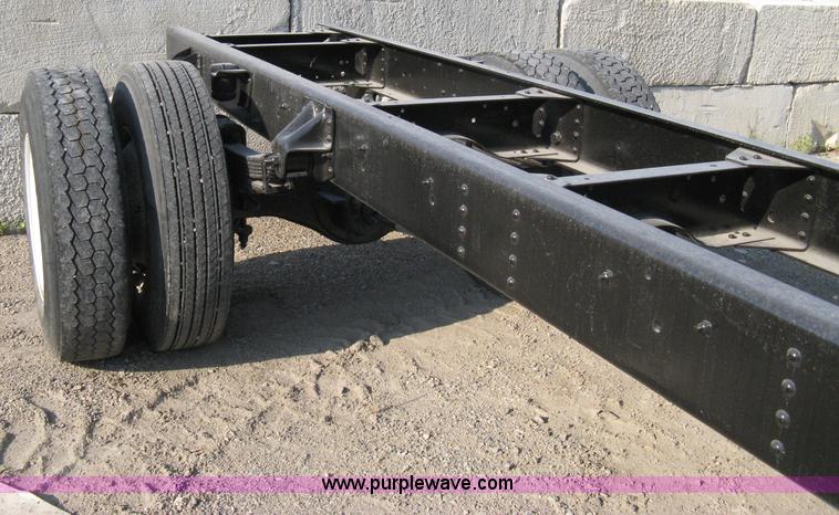 image for item A4325 1992 GMC TopKick truck cab and chassis