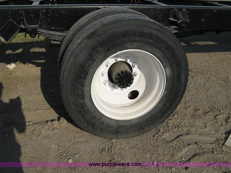 image for item A4325 1992 GMC TopKick truck cab and chassis