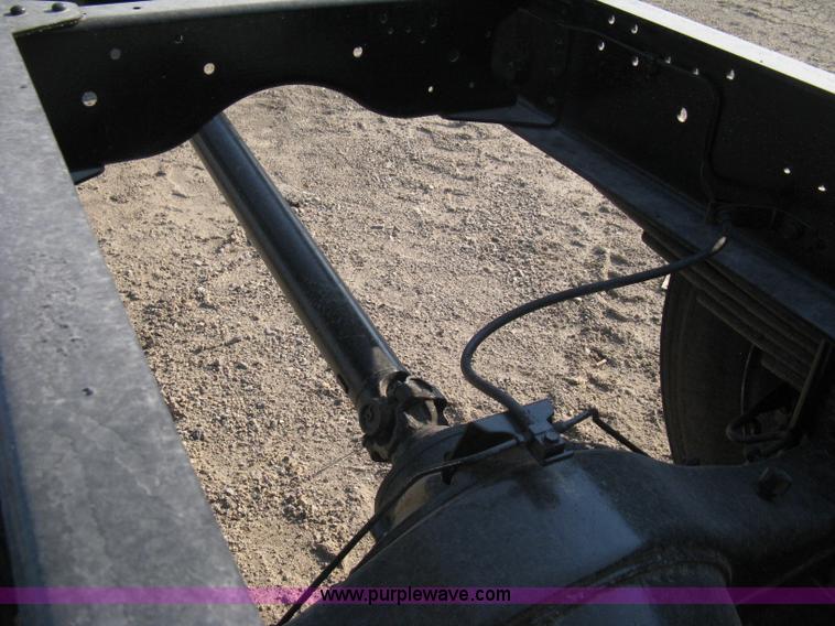 image for item A4325 1992 GMC TopKick truck cab and chassis