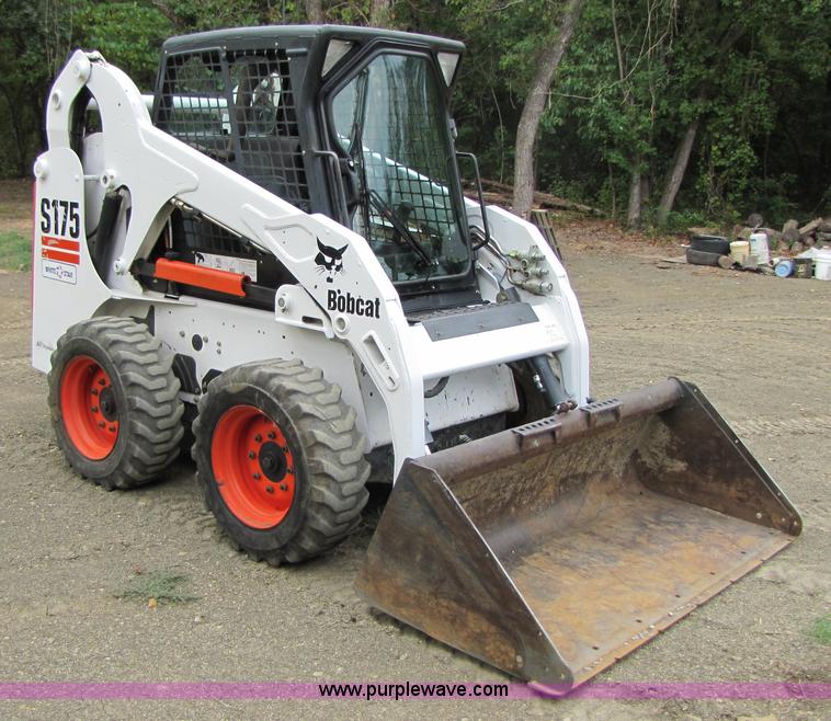 image for item A4639 2005 Bobcat S175 skid steer