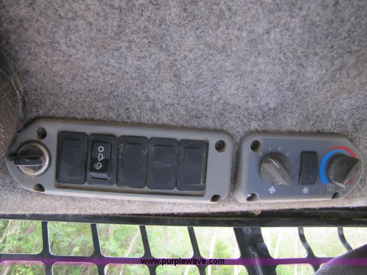 image for item A4639 2005 Bobcat S175 skid steer