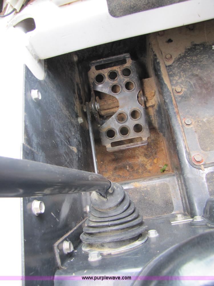 image for item A4639 2005 Bobcat S175 skid steer