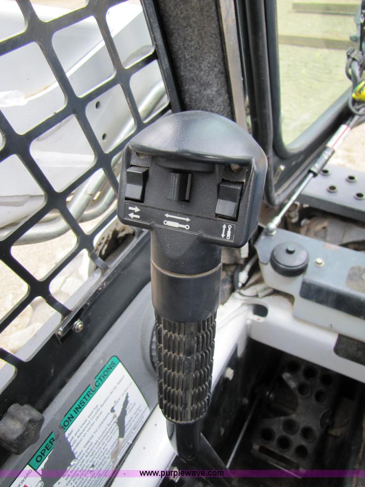 image for item A4639 2005 Bobcat S175 skid steer