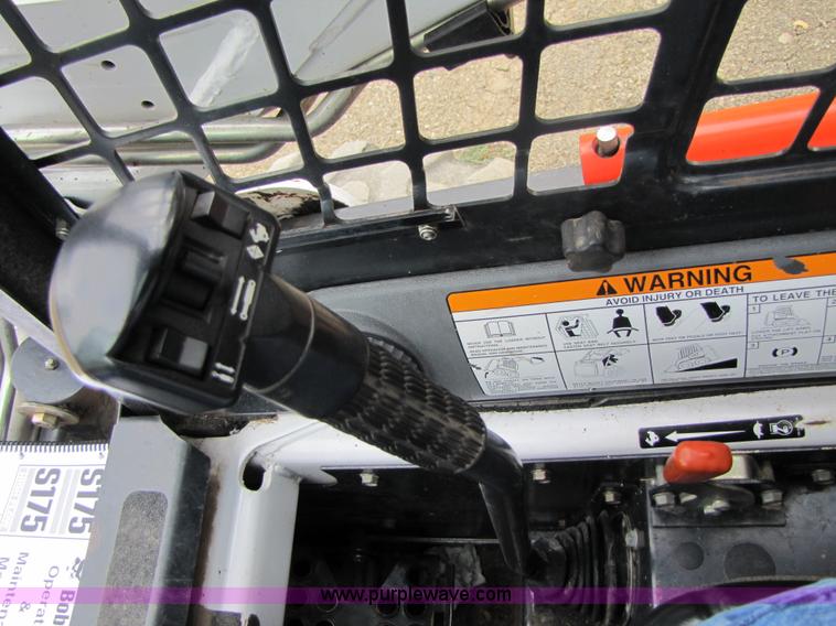 image for item A4639 2005 Bobcat S175 skid steer