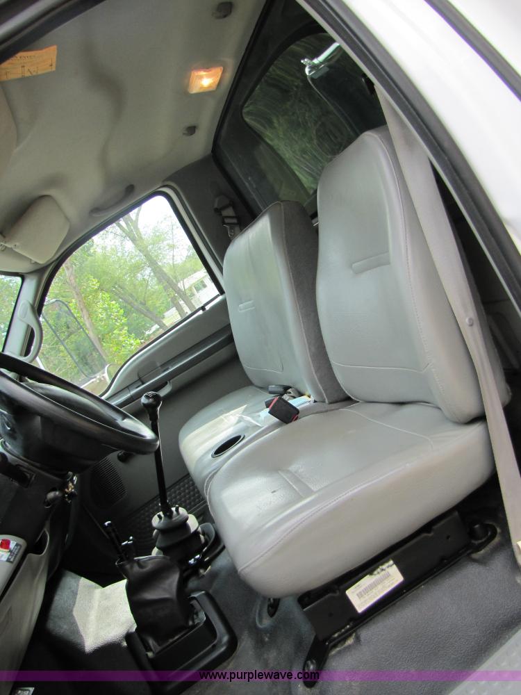 image for item A4640 2003 Ford F650 Super Duty dump truck